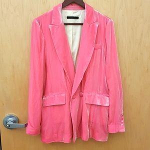 MO & Co.edition Pink Velvet Blazer